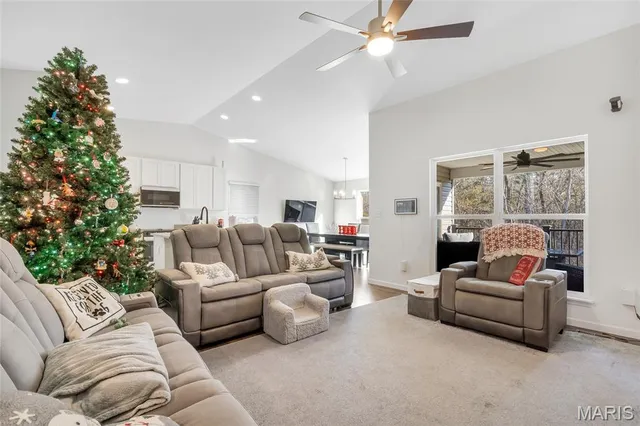 $329,900 | 38 Brush Crk Drive, Pacific, MO 63069