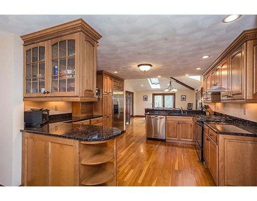 25 Singlefoot Road Chelmsford, MA 01824 - Photo 2 of 30