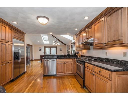 25 Singlefoot Road Chelmsford, MA 01824 - Photo 3 of 30