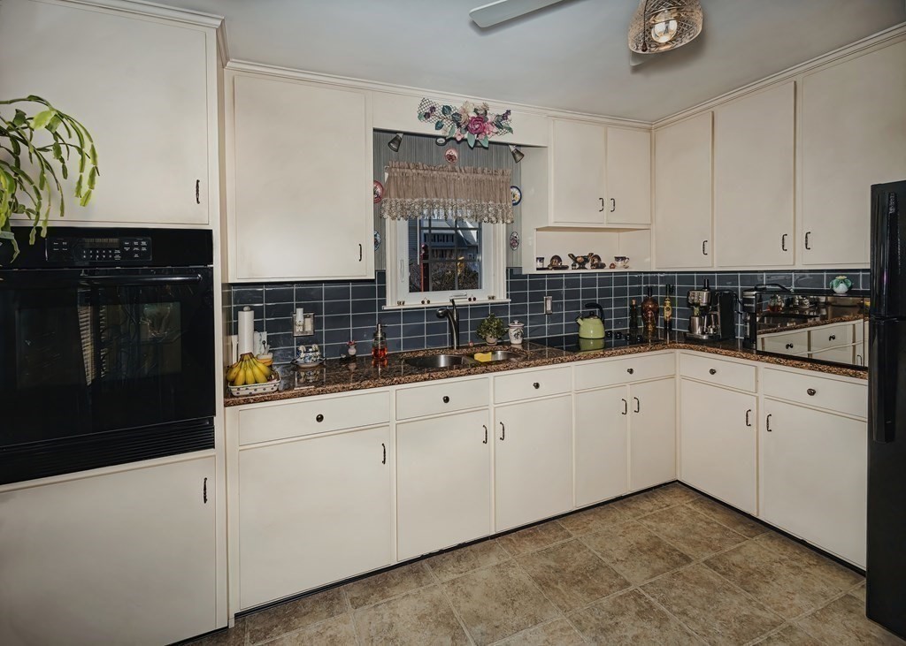 35 Baltic Road Worcester, MA 01607 - Photo 6 of 27 Gallery Image 6