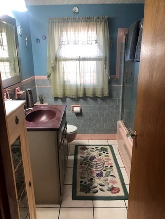 35 Baltic Road Worcester, MA 01607 - Photo 9 of 27 Gallery Image 9