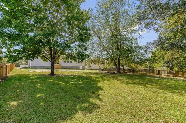 $264,999 | 17 Grace Drive, Thomasville, NC 27360