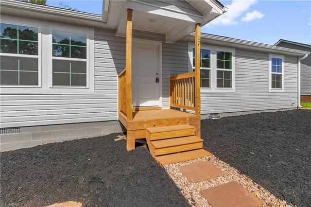 $264,999 | 17 Grace Drive, Thomasville, NC 27360