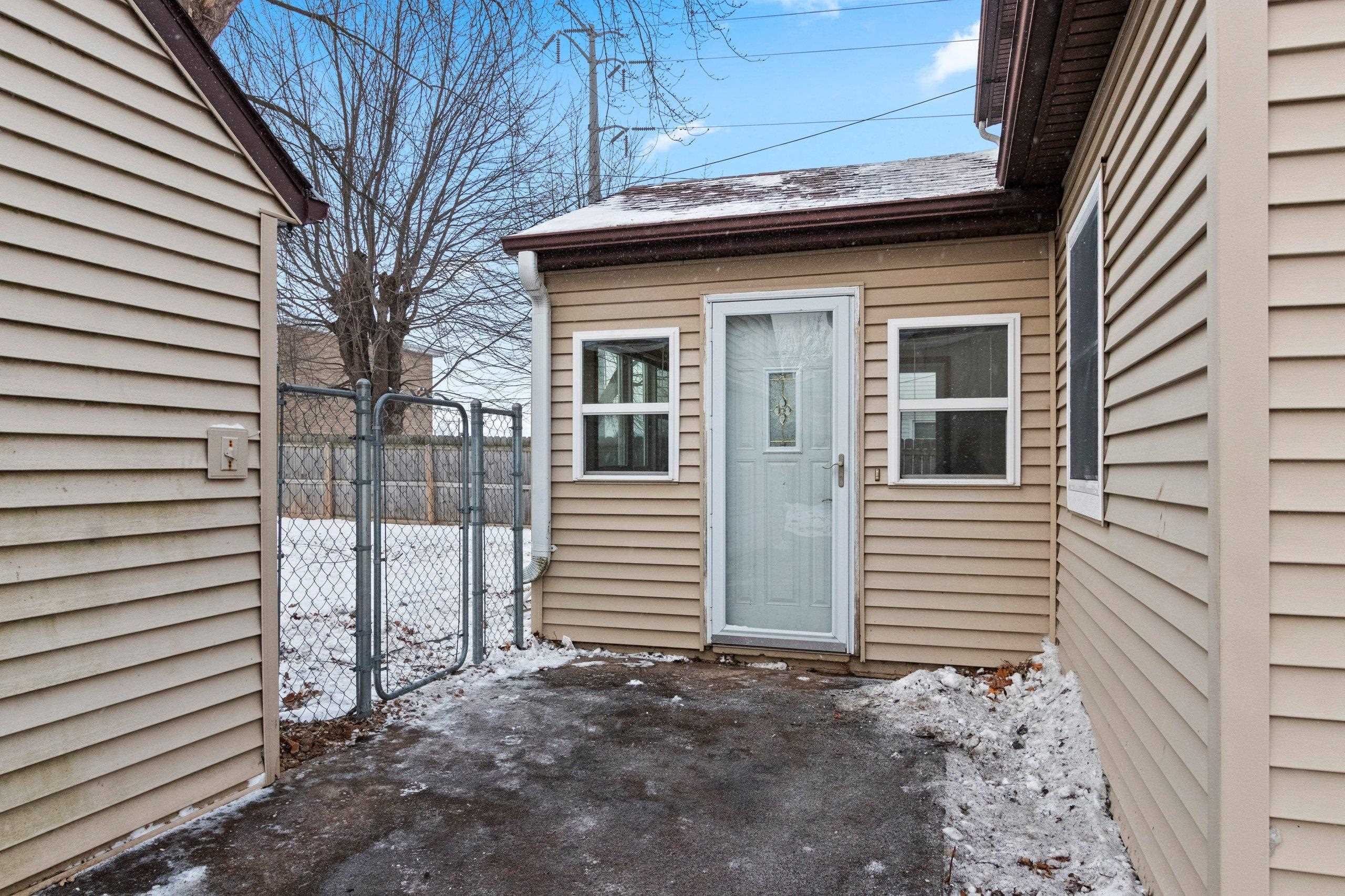 417 West 3rd Street Kimberly, WI 54136 - Photo 31 of 38