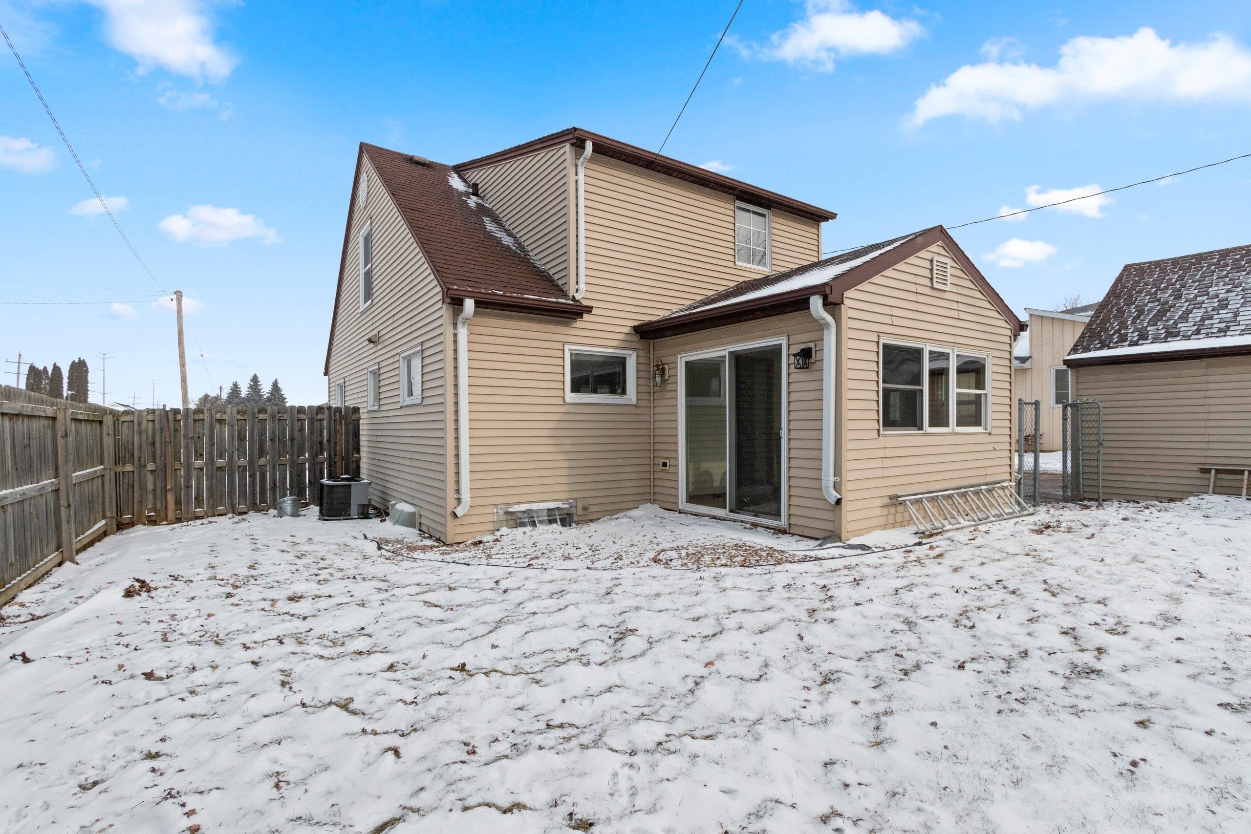 417 West 3rd Street Kimberly, WI 54136 - Photo 36 of 38