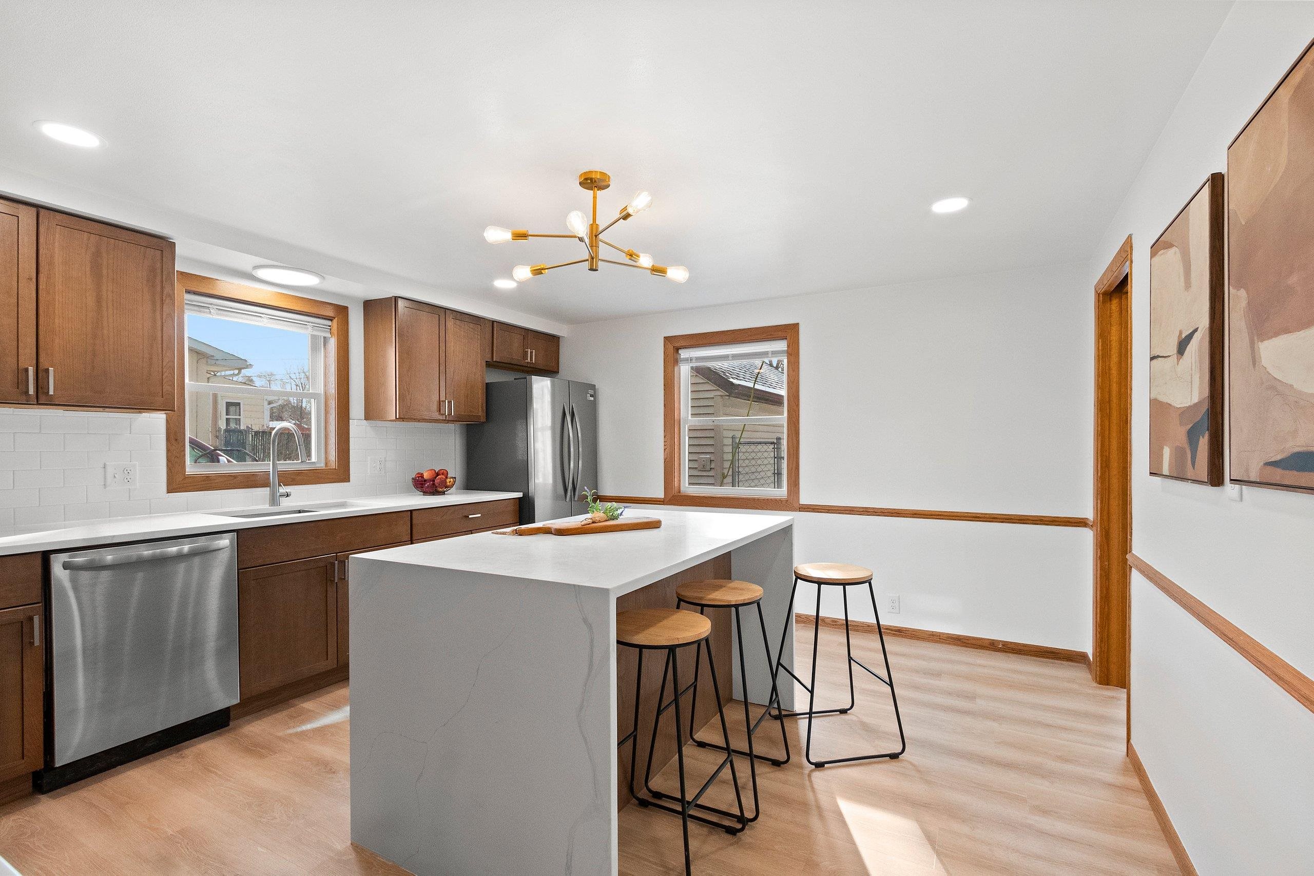 417 West 3rd Street Kimberly, WI 54136 - Photo 8 of 38