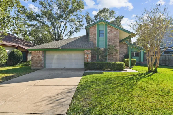$1,900 | 7715 Candle Green Lane, Houston, TX 77071