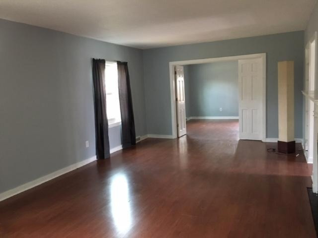 4015 Highgate Road Muskegon, MI 49441 - Photo 5 of 20 FrostLivingRoom2
