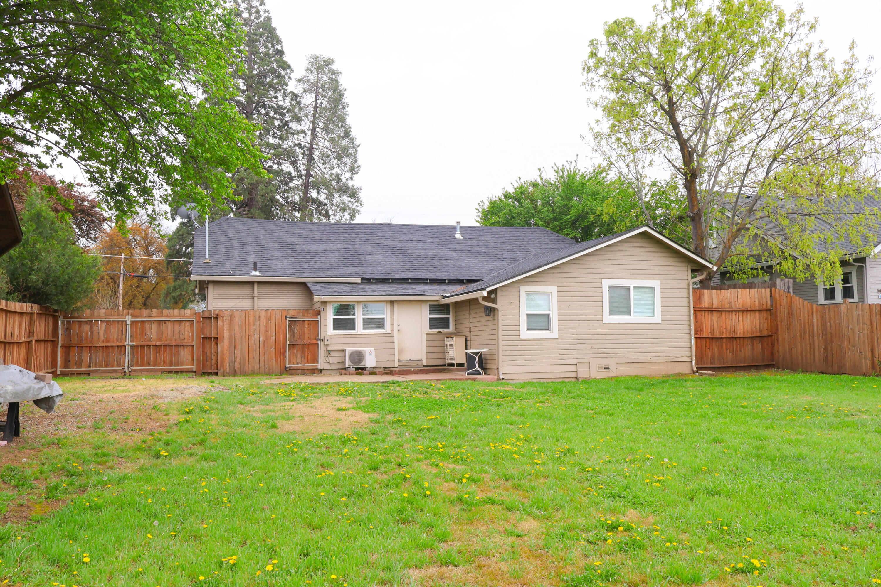 1002 Sunset Avenue Medford, OR 97501 - Photo 17 of 17