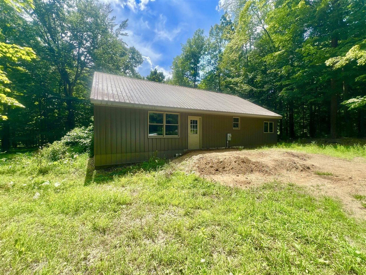 2201 South Sand Lake Road Hillsdale, MI 49242 - Photo 10 of 32