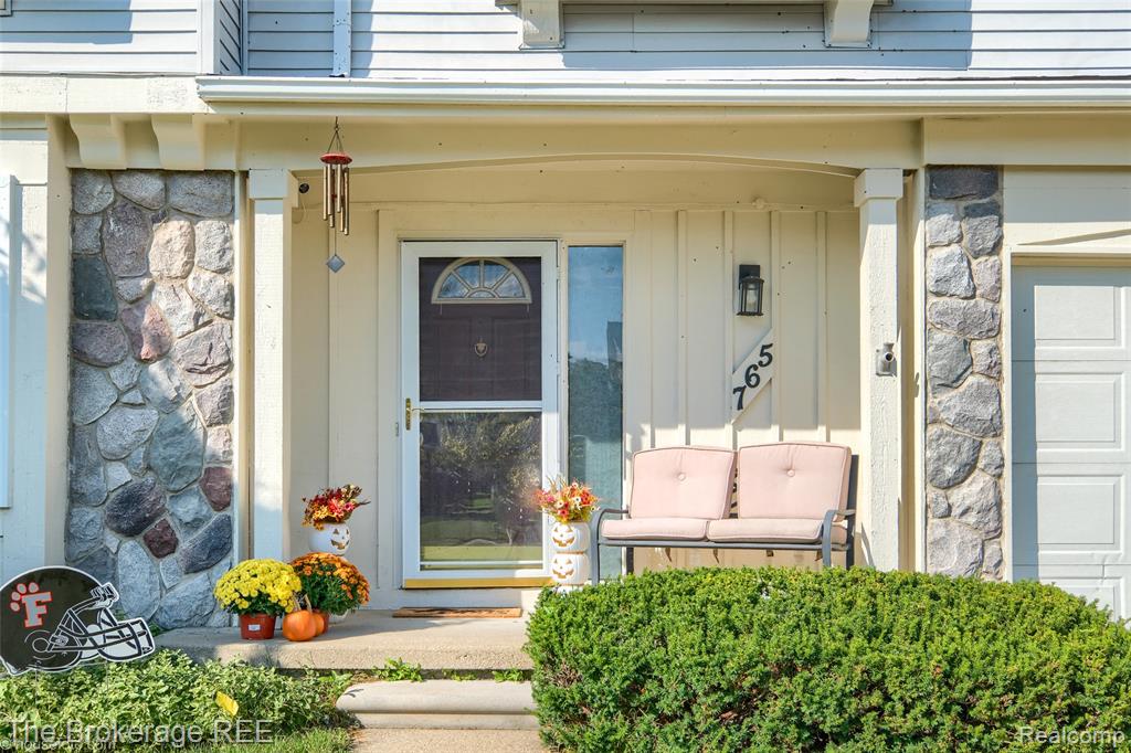 765 3rd Street Fenton, MI 48430 - Photo 3 of 49 Gallery Image 3