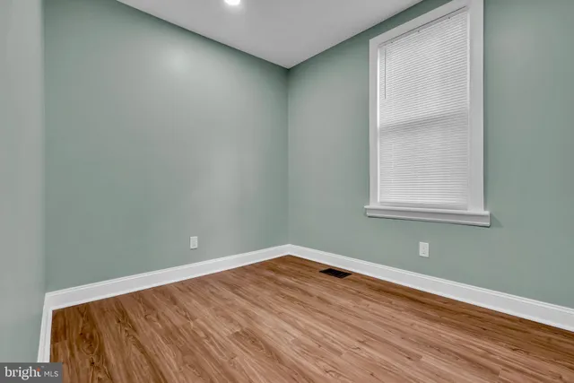 $2,500 | 127 Cleveland Avenue, Riverside, NJ 08075