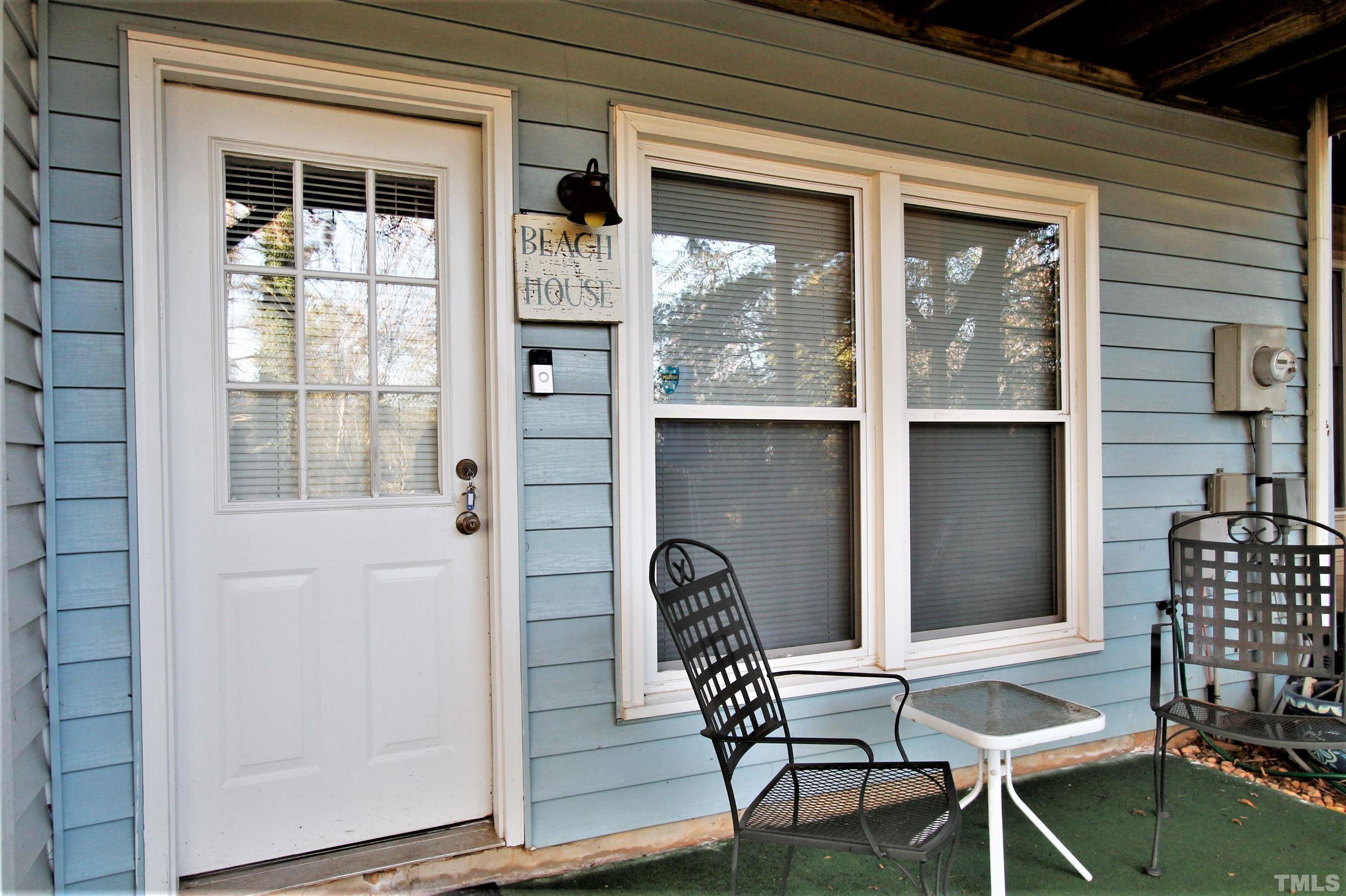 17 Prestwick Place, Unit 17 Durham, NC 27705 - Photo 20 of 27 a balcony with table and chairs