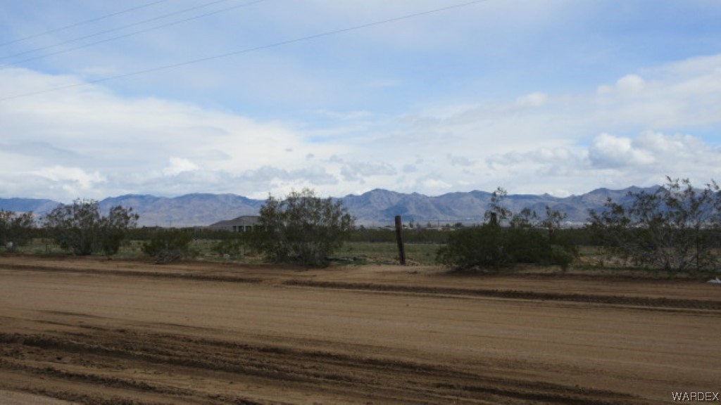 1105 Teddy Roosevelt Road Golden Valley, AZ 86413 - Photo 26 of 28 Gallery Image 26