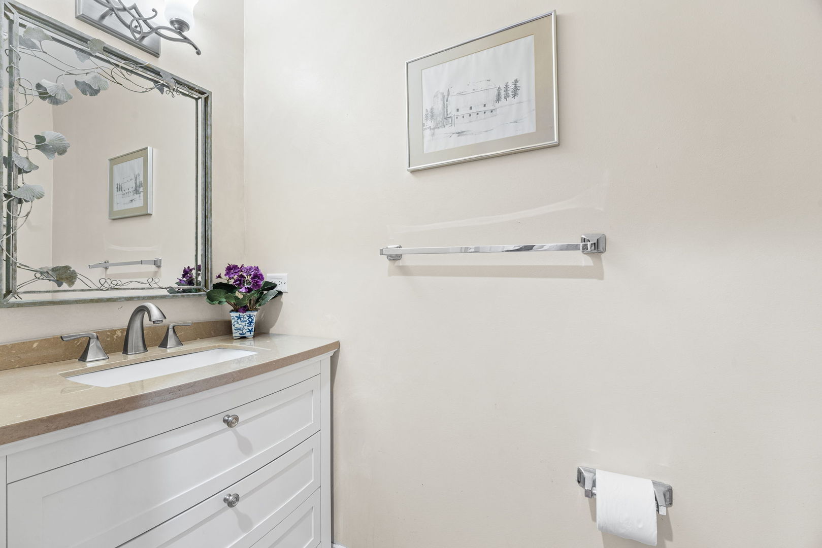 1339 East Central Road Arlington Heights, IL 60005 - Photo 11 of 25