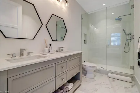 $1,595,000 | 850 Central Avenue, Unit 209, Naples, FL 34102