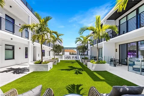$1,595,000 | 850 Central Avenue, Unit 209, Naples, FL 34102