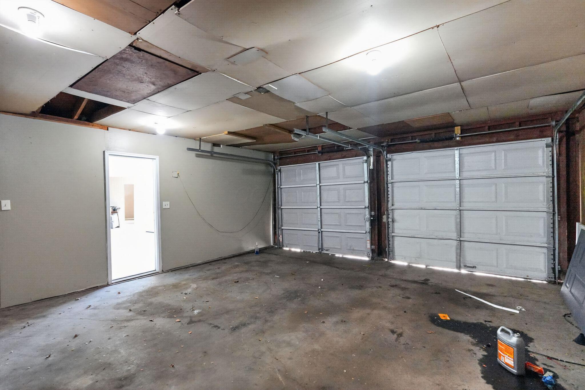 447 South Hampton Road Columbus, OH 43213 - Photo 8 of 31 06_447_S_Hampton_Rd_Columbus_OH_43213-Ex