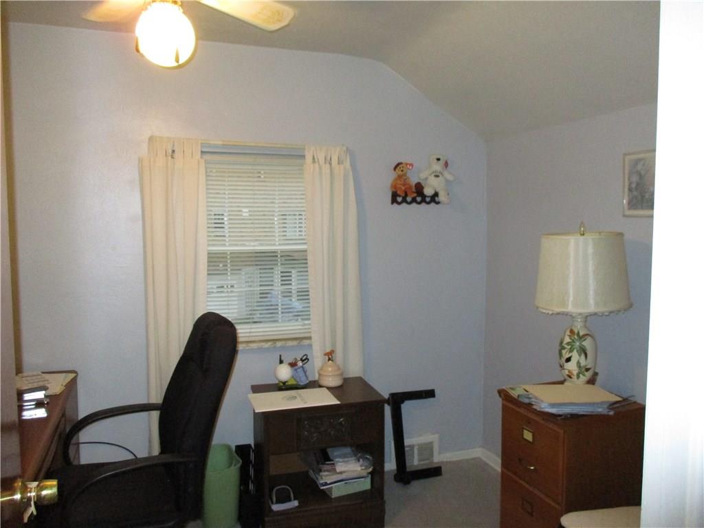 1589 Riverside Drive Verona, PA 15147 - Photo 15 of 16 3rd bedroom currently used as an office.