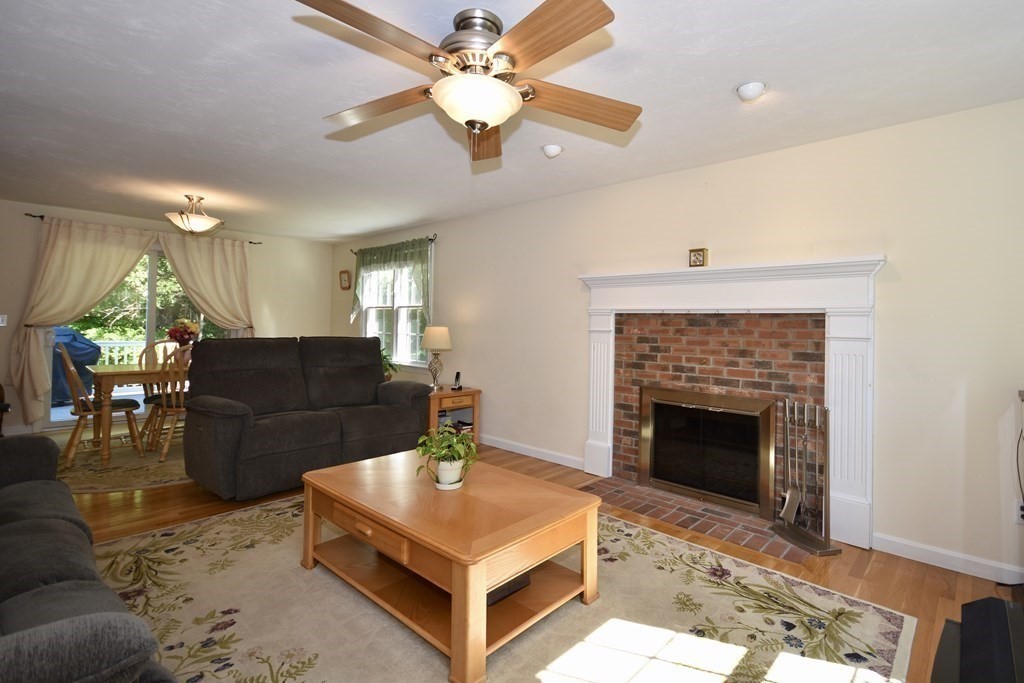 26 Boxberry Drive Rochester, MA 02770 - Photo 7 of 30