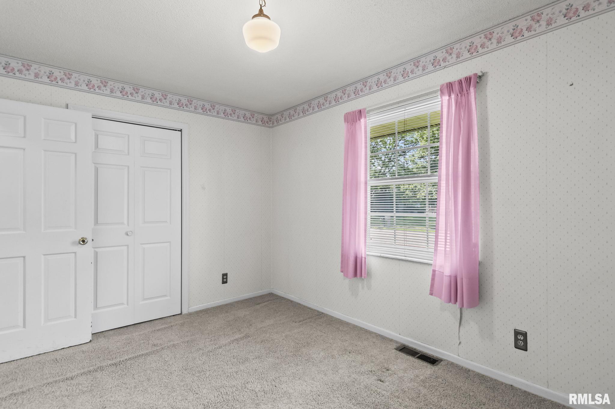 4 Guinevere Drive Rochester, IL 62563 - Photo 25 of 35