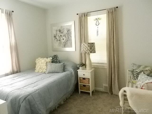 8673 Superior Street Center Line, MI 48015 - Photo 61 of 66 Bed 2 Entry View