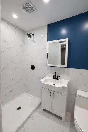 $799,999 | 104 Phoenix Street, Hempstead, NY 11550