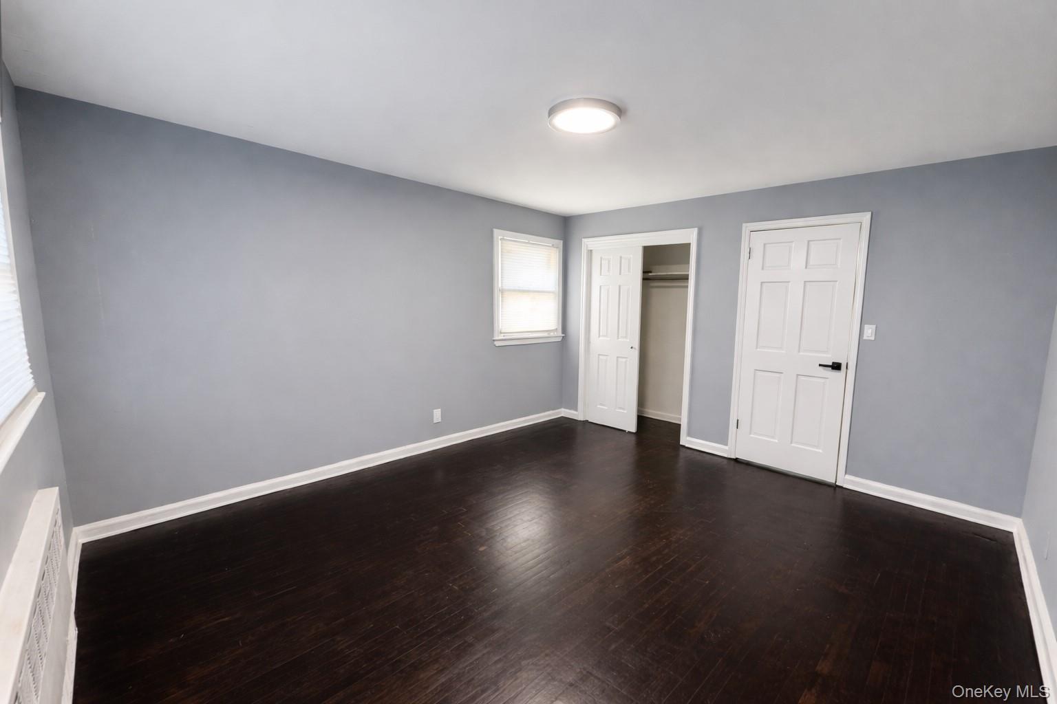 104 Phoenix Street Hempstead, NY 11550 - Photo 5 of 16