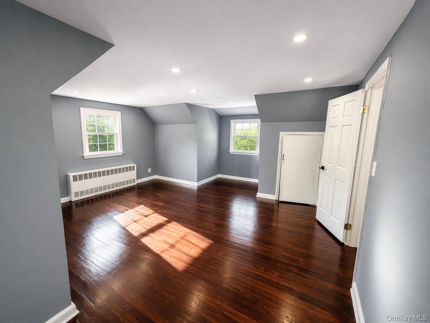 104 Phoenix Street Hempstead, NY 11550 - Photo 6 of 16