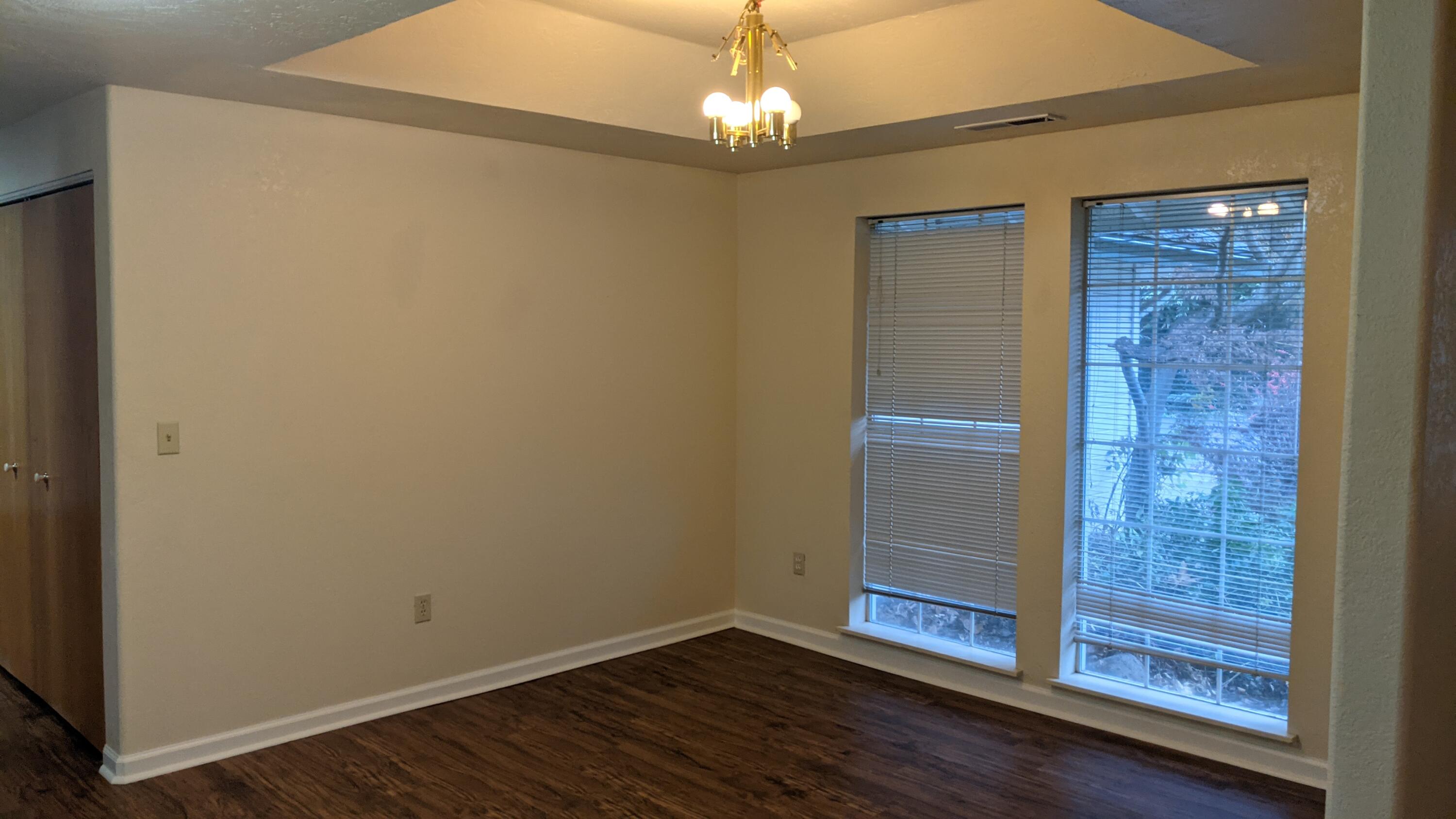 3561 Bursell Road Central Point, OR 97502 - Photo 3 of 13 Dining area
