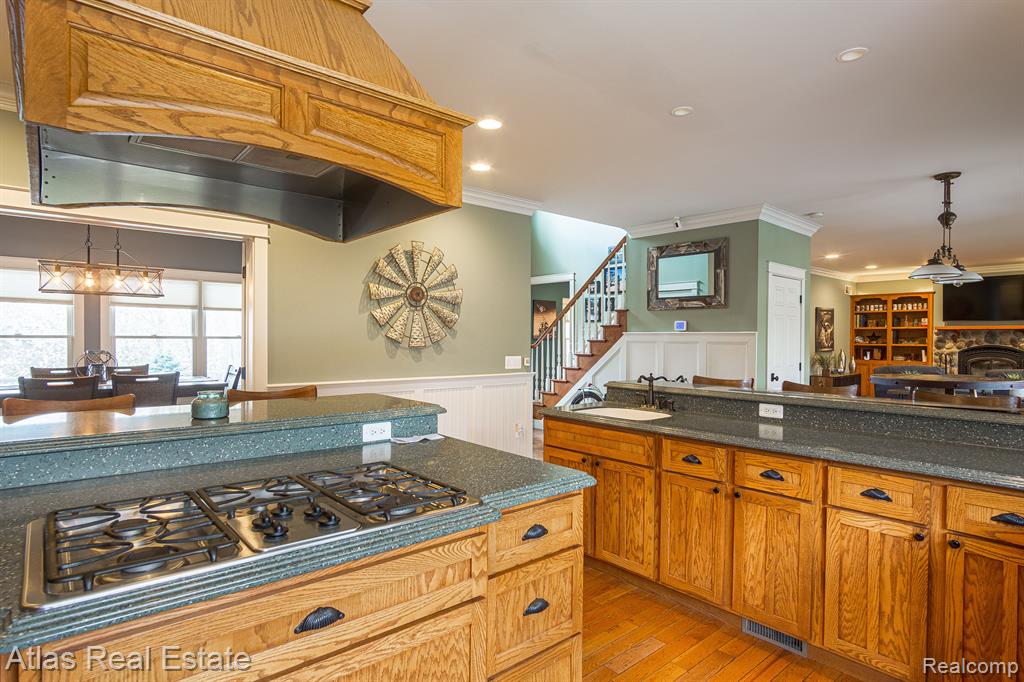 2716 Lake George Road Leonard, MI 48367 - Photo 32 of 98