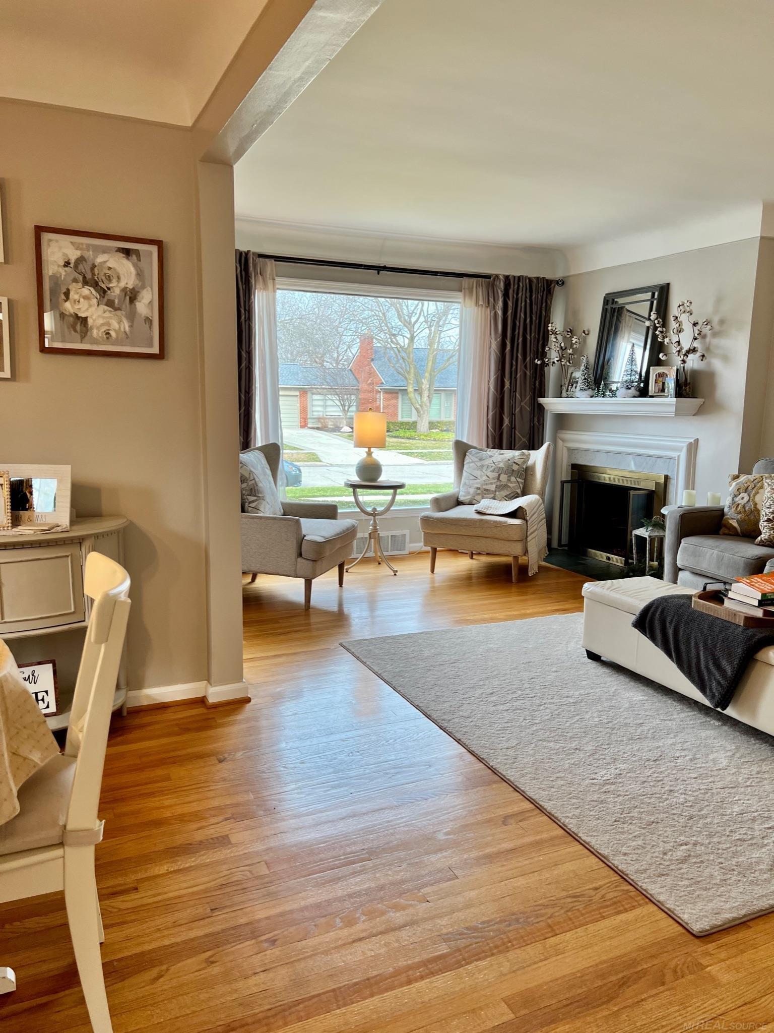 3939 Amherst Road Royal Oak, MI 48073 - Photo 8 of 54 50099158-7.JPG