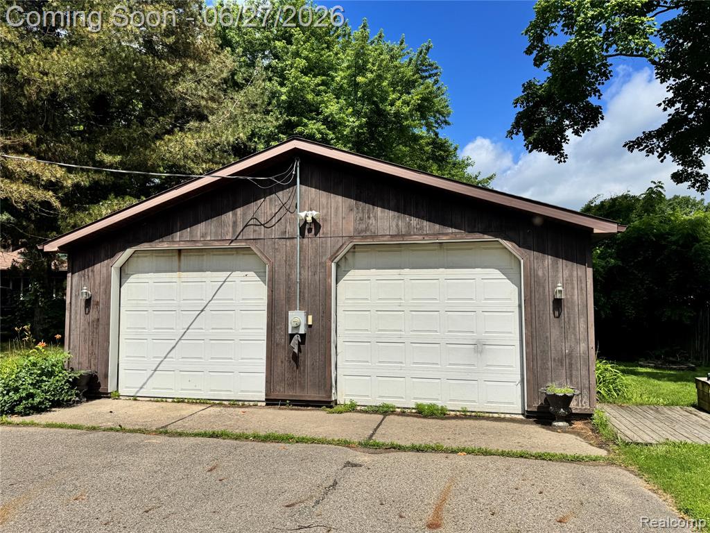 4295 Meridian Road Okemos, MI 48864 - Photo 2 of 20