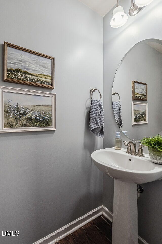 3536 Althorp Drive Raleigh, NC 27616 - Photo 20 of 50 019-1280x960-powder-room