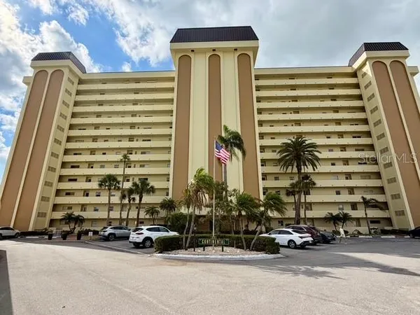 $1,800 | 4775 Cove Circle, Unit 1102, St. Petersburg, FL 33708