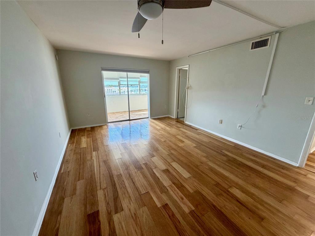 4775 Cove Circle, Unit 1102 St. Petersburg, FL 33708 - Photo 12 of 20