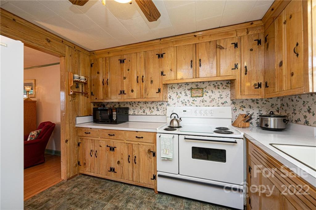 510 Swanson Road Lenoir, NC 28645 - Photo 8 of 44 Gallery Image 8