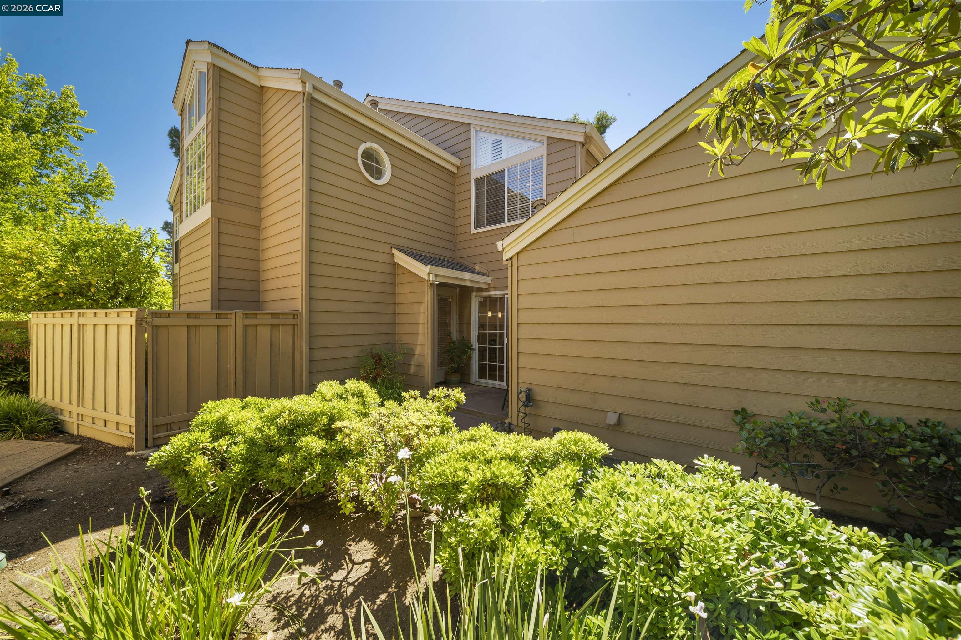 1809 Stratton Circle Walnut Creek, CA 94598 - Photo 4 of 60