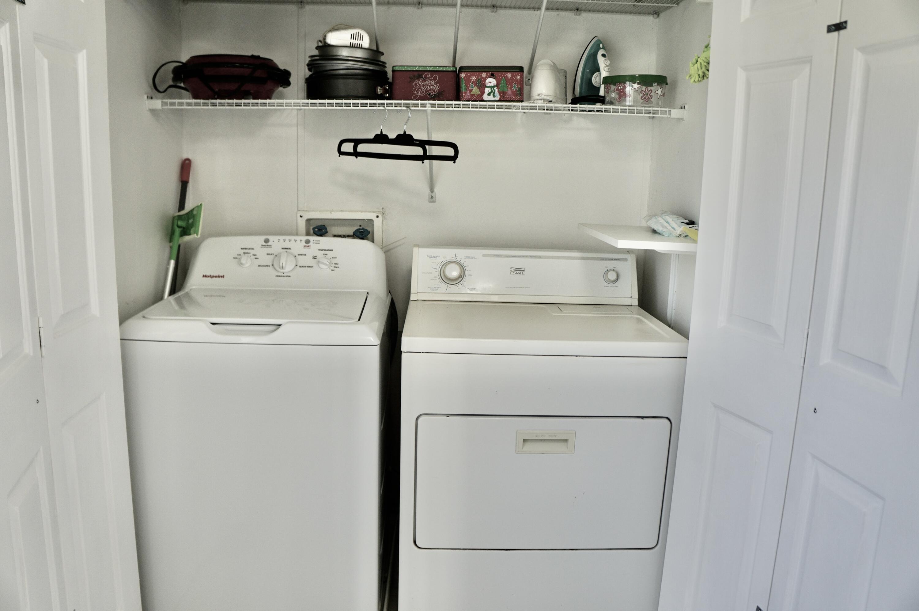 325 Mockingbird Avenue Fort Pierce, FL 34982 - Photo 21 of 39 a utility room with dryer and washer