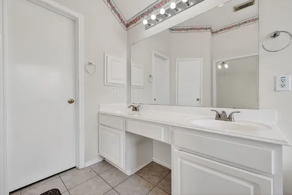 $2,100 | 15903 Timber Chase Drive, Houston, TX 77082