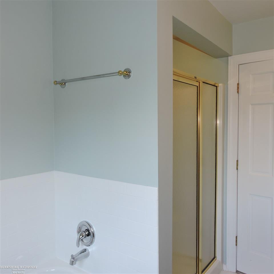 1482 Highpoint Drive Rochester, MI 48306 - Photo 38 of 50 31391959-37.JPG
