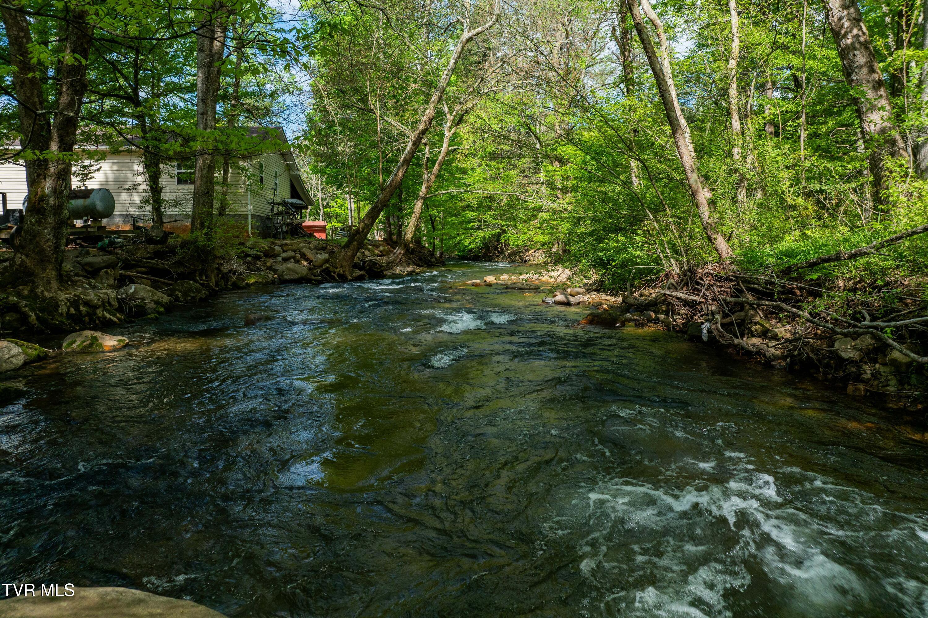 135 Grindstaff Hollow Road Elizabethton, TN 37643 - Photo 49 of 116 135 Grindstaff Hollow (22 of 82)