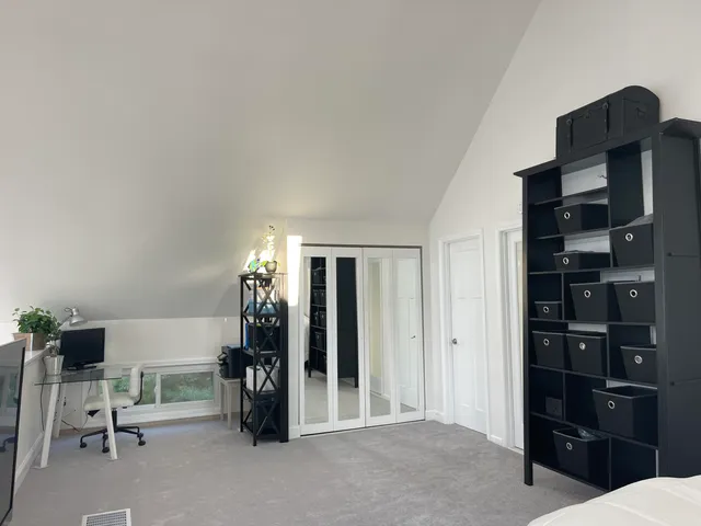 $650,000 | 727 Treasure Island Drive, Mattawan, MI 49071