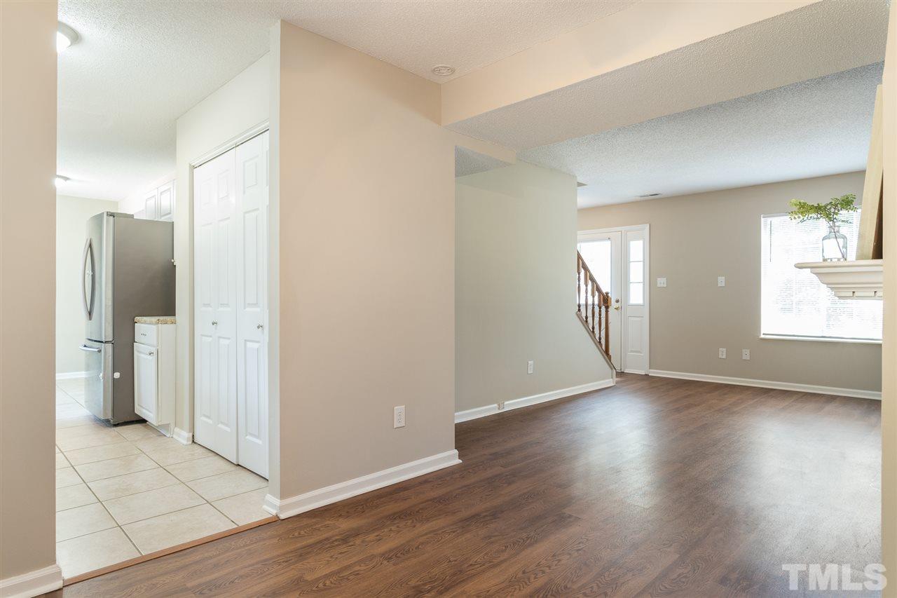 8608 Keegan Court Raleigh, NC 27613 - Photo 3 of 29 Gallery Image 3