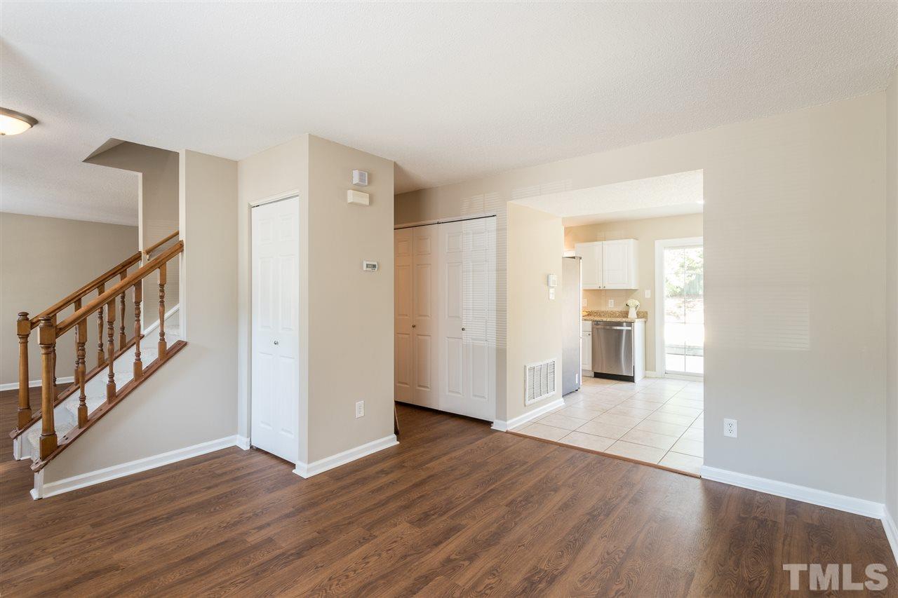 8608 Keegan Court Raleigh, NC 27613 - Photo 4 of 29 Gallery Image 4
