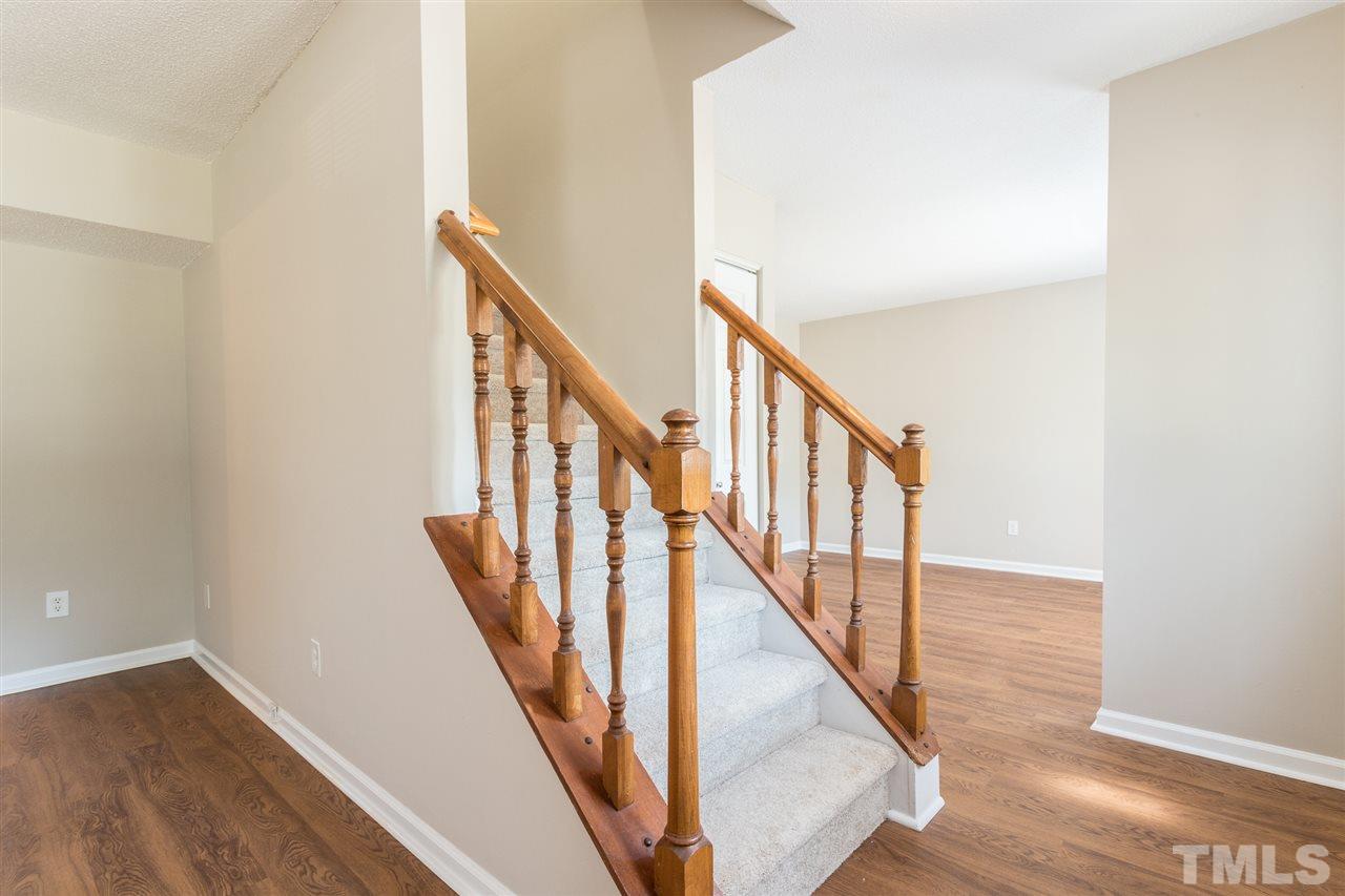 8608 Keegan Court Raleigh, NC 27613 - Photo 6 of 29 Gallery Image 6