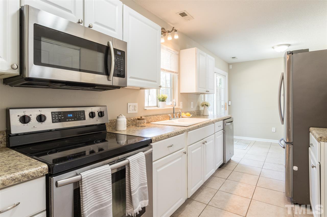 8608 Keegan Court Raleigh, NC 27613 - Photo 7 of 29 Gallery Image 7