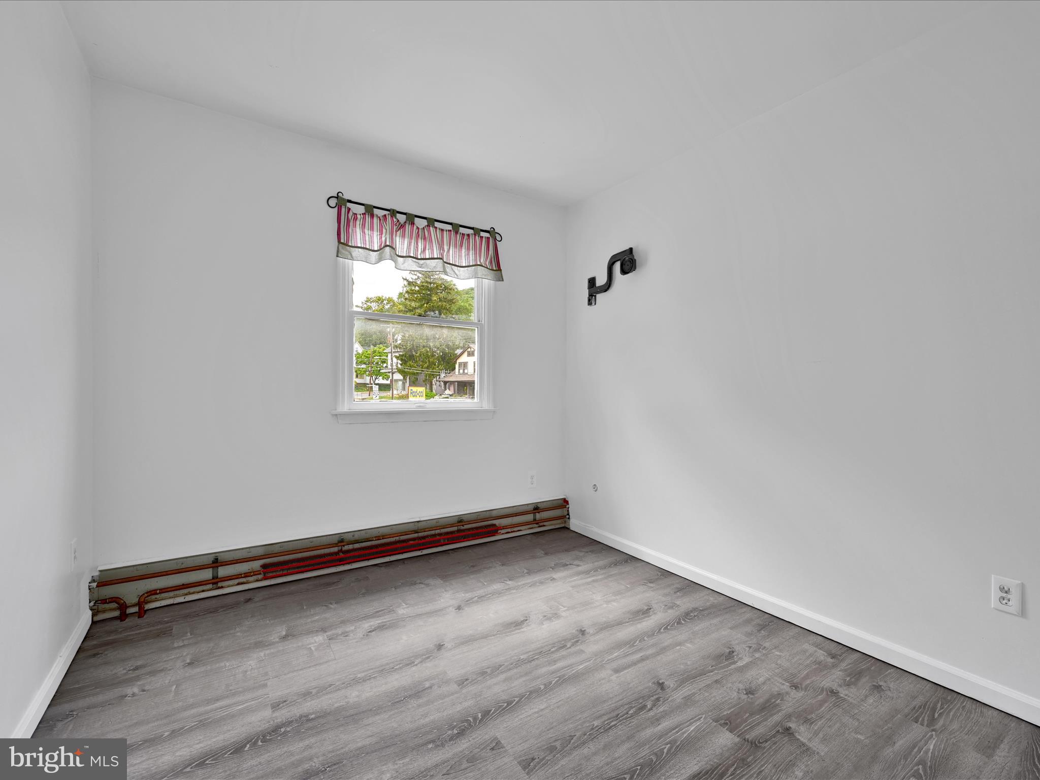 2424 Perkiomen Avenue Reading, PA 19606 - Photo 19 of 28 Bedroom