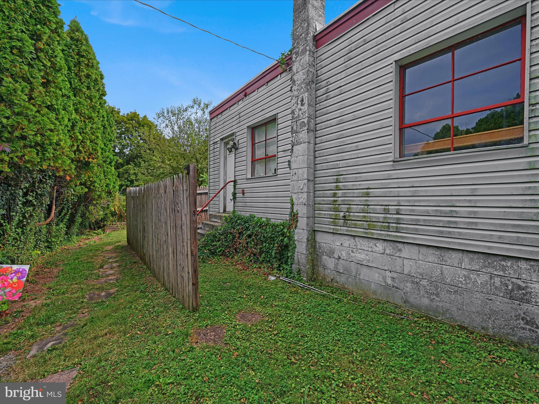 2424 Perkiomen Avenue Reading, PA 19606 - Photo 27 of 28 Side Exterior