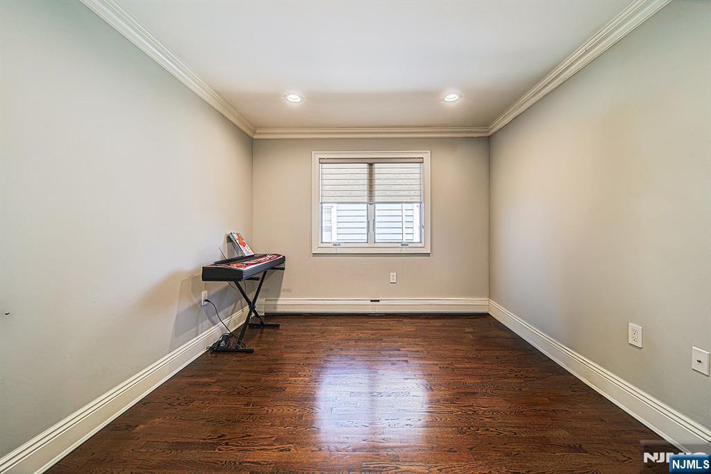 897 Virgil Avenue Ridgefield, NJ 07657 - Photo 43 of 50